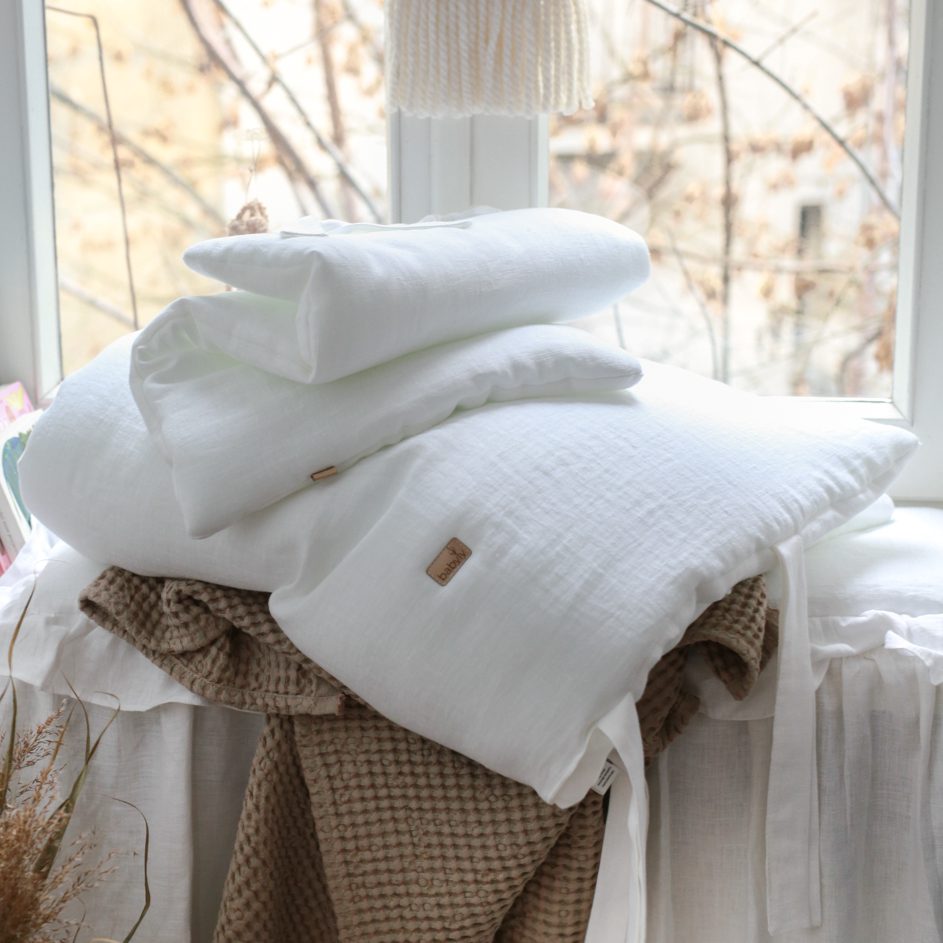 Linen baby bedding white