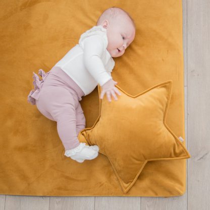 Velvet star pillow mustard babylystore