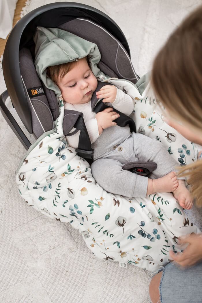 Car seat swaddle mint flora