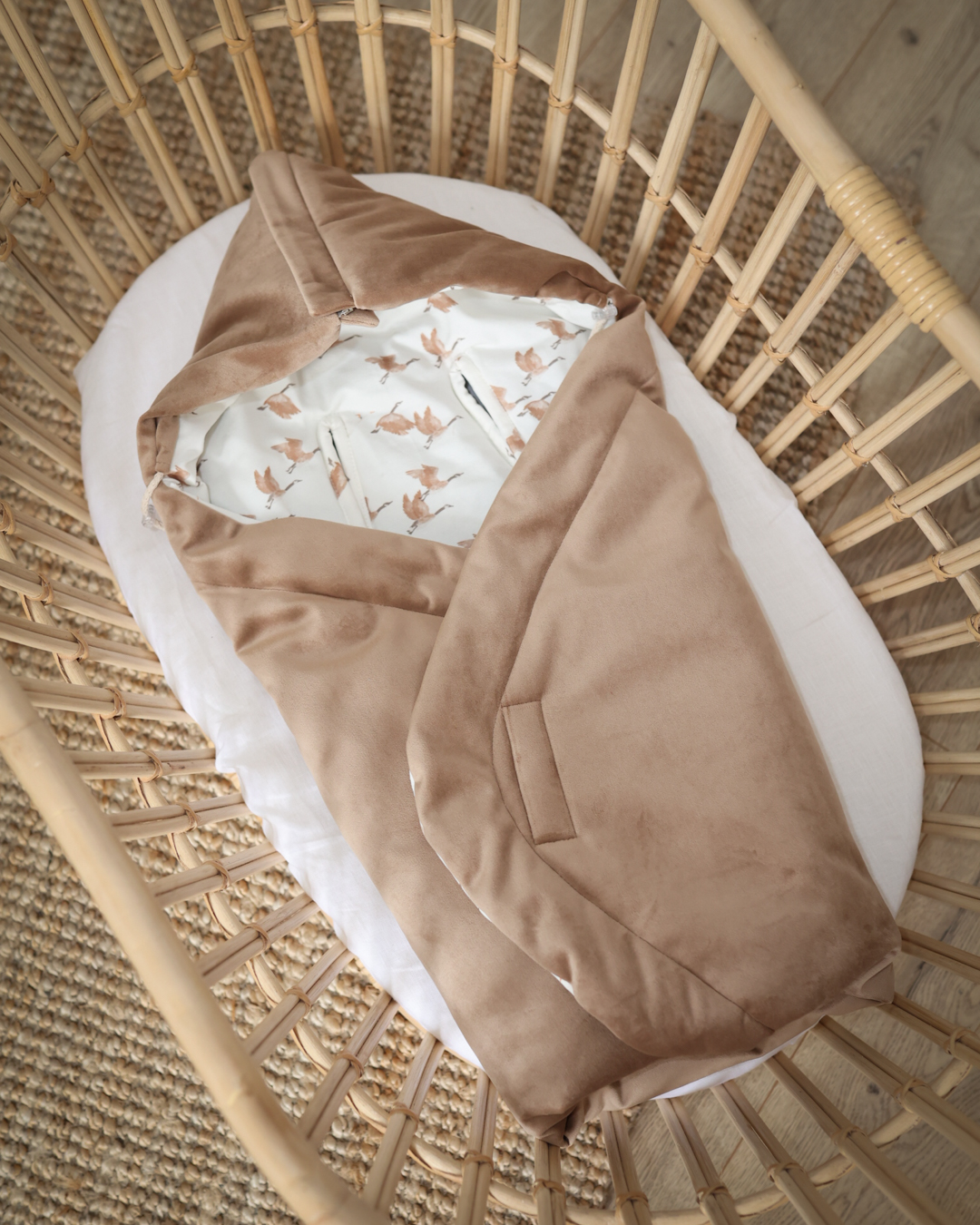Car seat swaddle geese