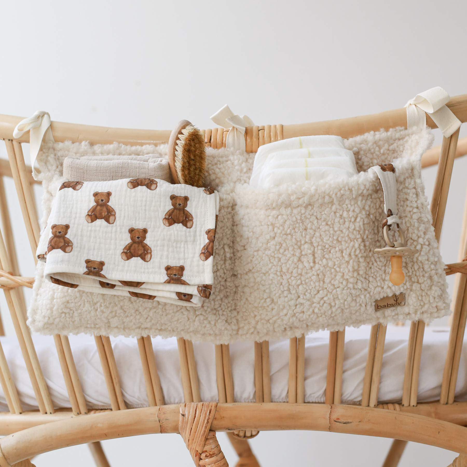 Baby crib outlet organizer